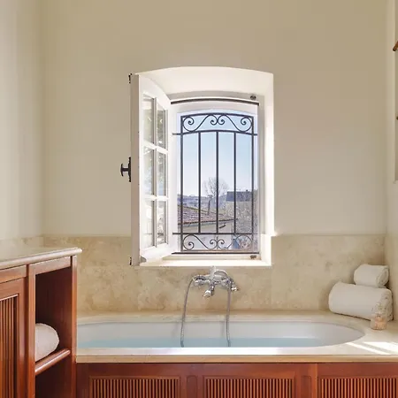 Airelles Pan Dei Palais