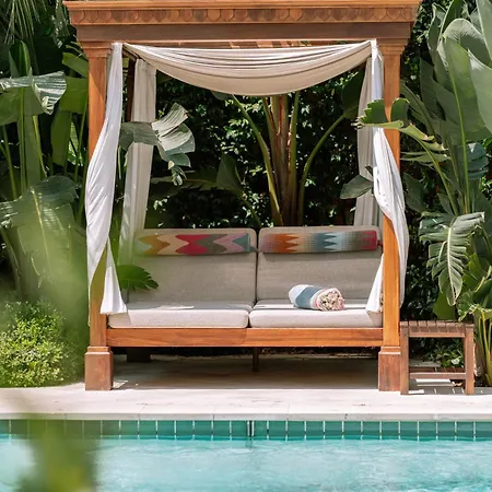 Airelles Pan Dei Palais Szálloda